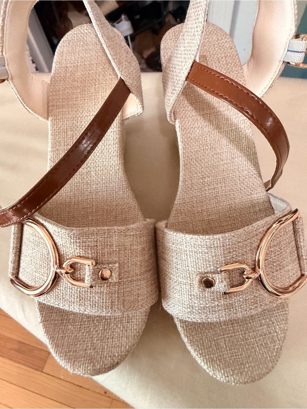 NWOT Women's Beige Linen Wedge Sandals with Gold Buckle
